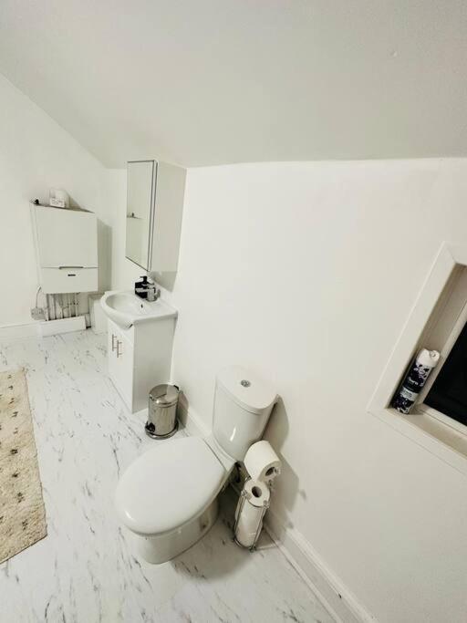 Bespoke 2 Bedroom Apt Derby City 외부 사진