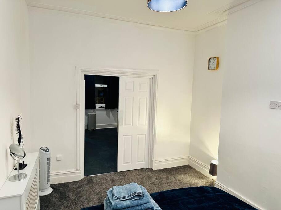 Bespoke 2 Bedroom Apt Derby City 외부 사진