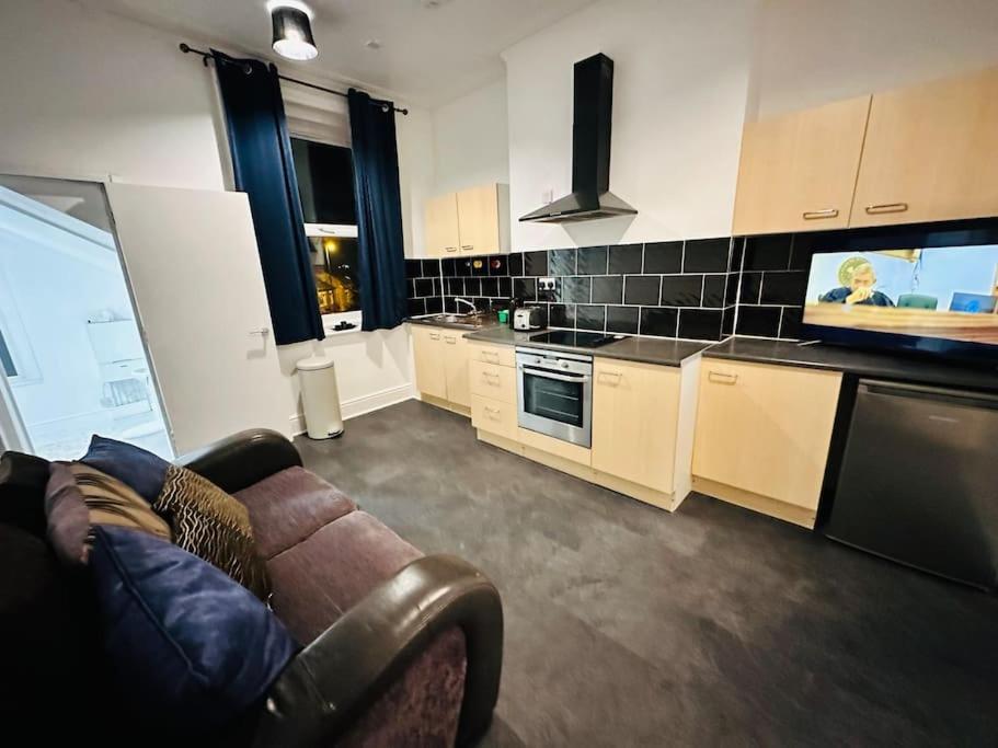 Bespoke 2 Bedroom Apt Derby City 외부 사진