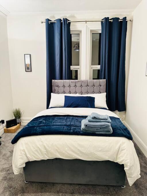 Bespoke 2 Bedroom Apt Derby City 외부 사진